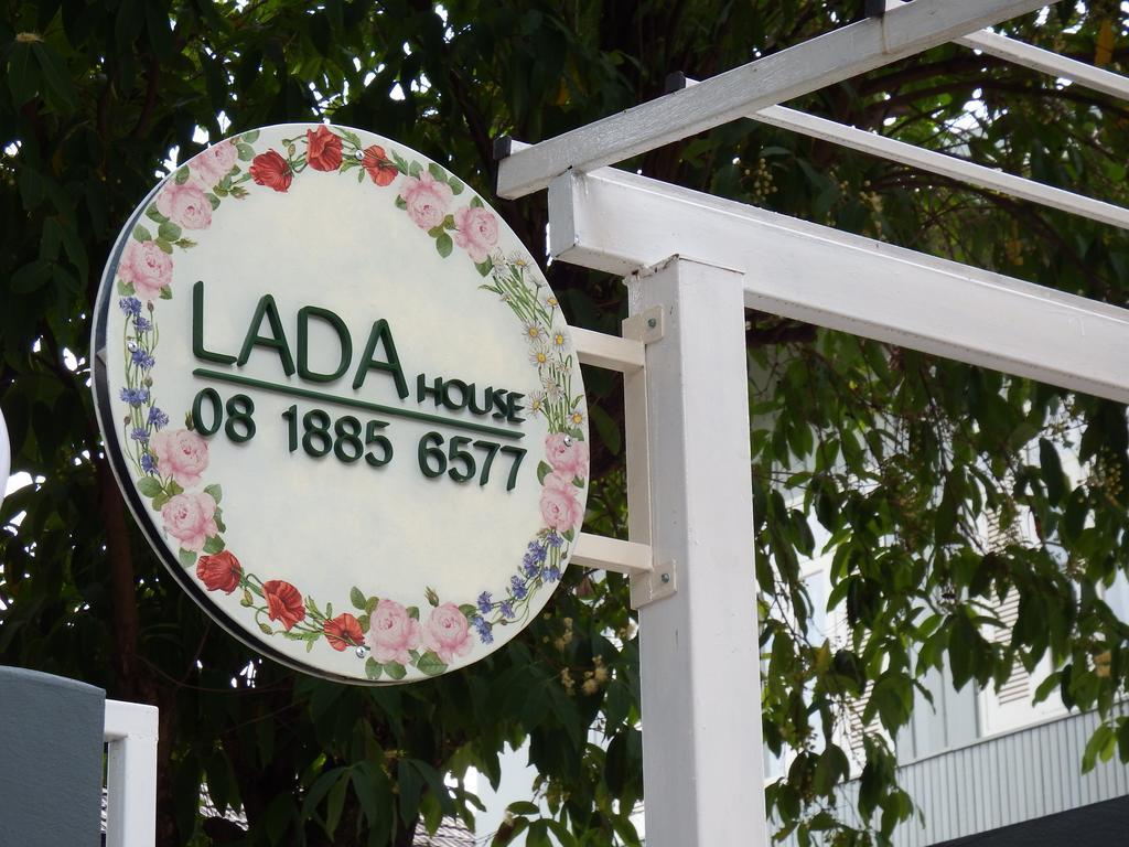 Lada House Bed and Breakfast Lampang Exterior foto