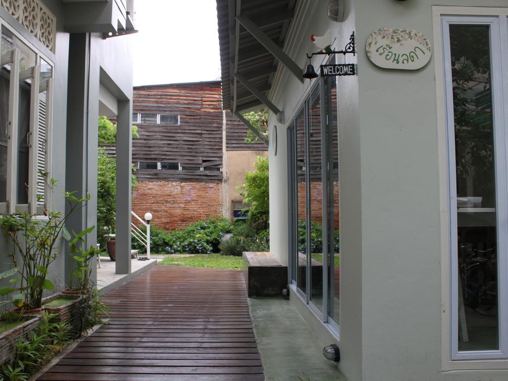 Lada House Bed and Breakfast Lampang Exterior foto